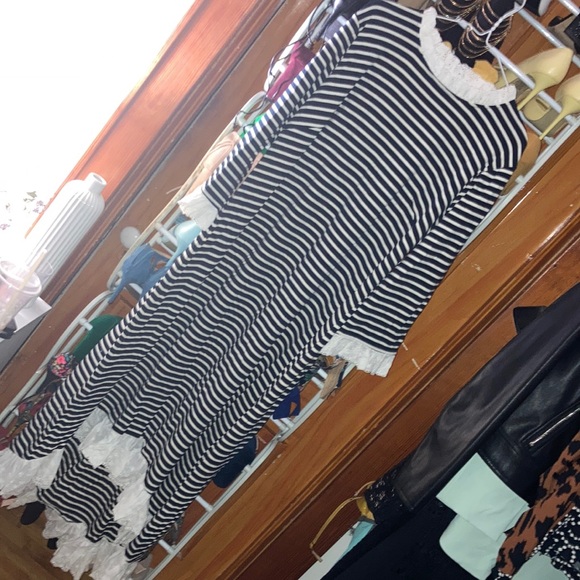 Dainty Jewells Dresses & Skirts - Dainty Jewells Dress